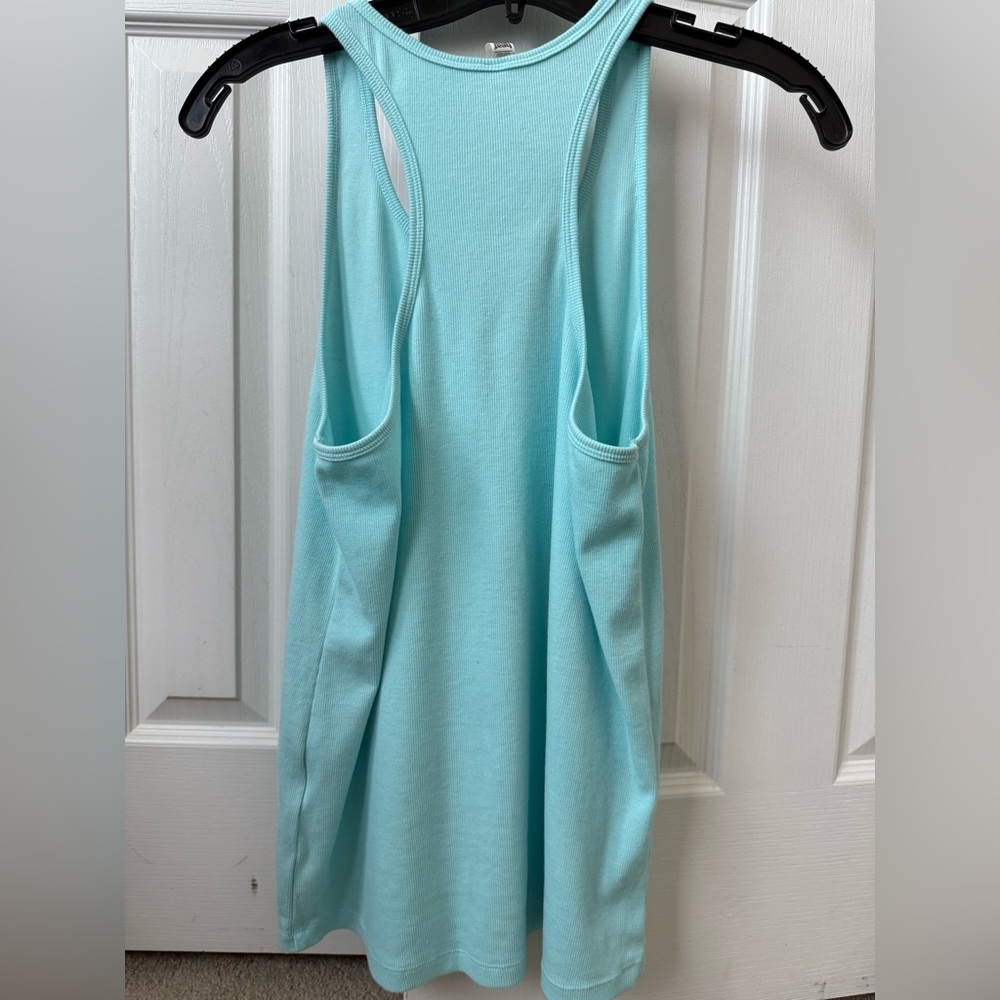 Under Armour Ribbed Tank - Picture 2 of 4